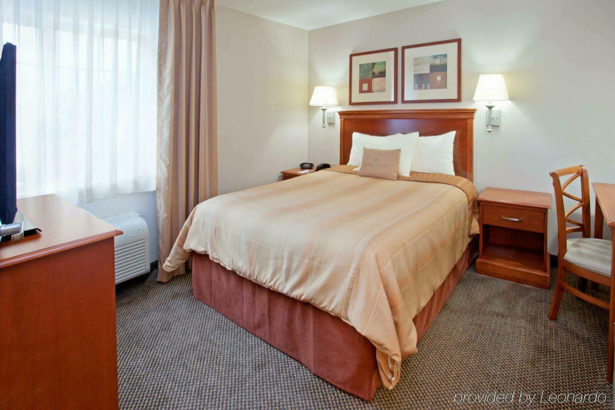 Candlewood Suites Houston Westchase - Westheimer By Ihg Экстерьер фото