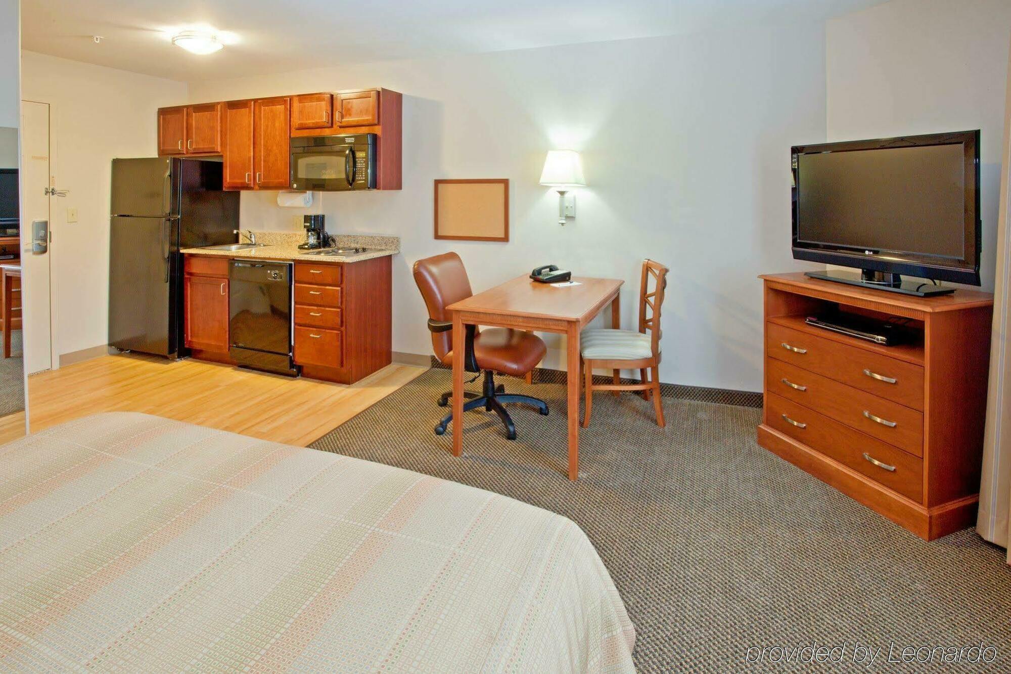 Candlewood Suites Houston Westchase - Westheimer By Ihg Экстерьер фото